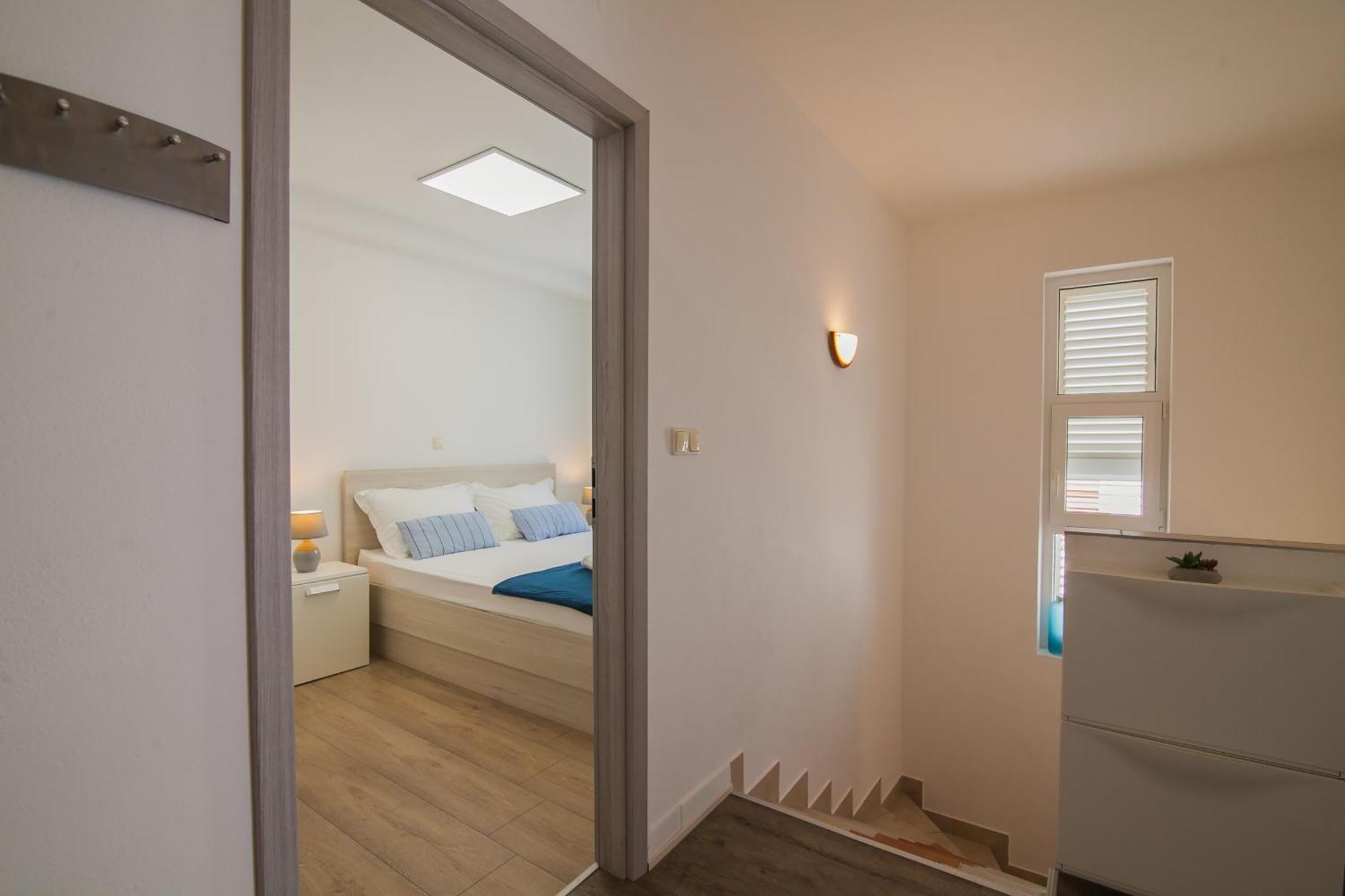 Helvetia Sunny Apartments Bol Exterior foto