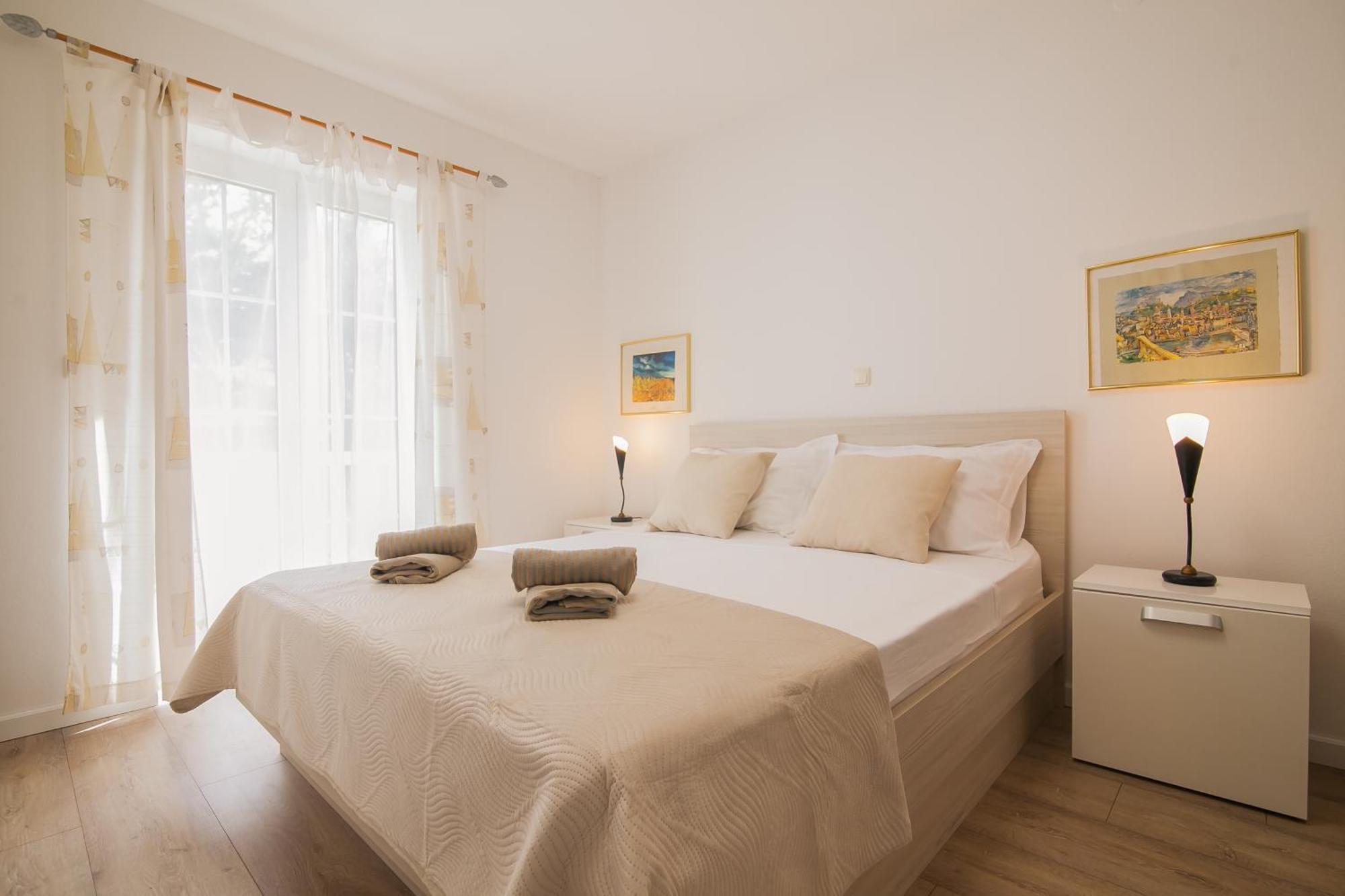 Helvetia Sunny Apartments Bol Exterior foto